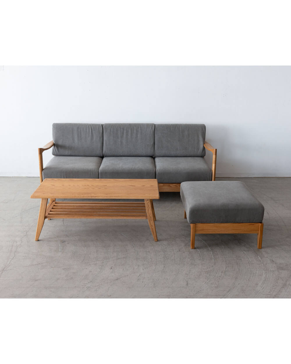 ［現品SALE］ファルコ ソファセット（ソファ＋オットマン＋コーヒーテーブル） アッシュ無垢材（NA色）ウレタン塗装 張地：帆布グレー