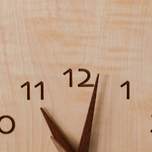 木の壁掛け時計 mimi 栃/たて 18