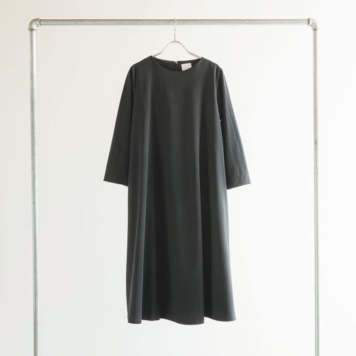 Black｜U23-09 Stretch Gabardine Box Tuck Dress