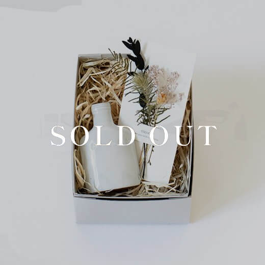 FLAT MINI VASE relief 売り切れ