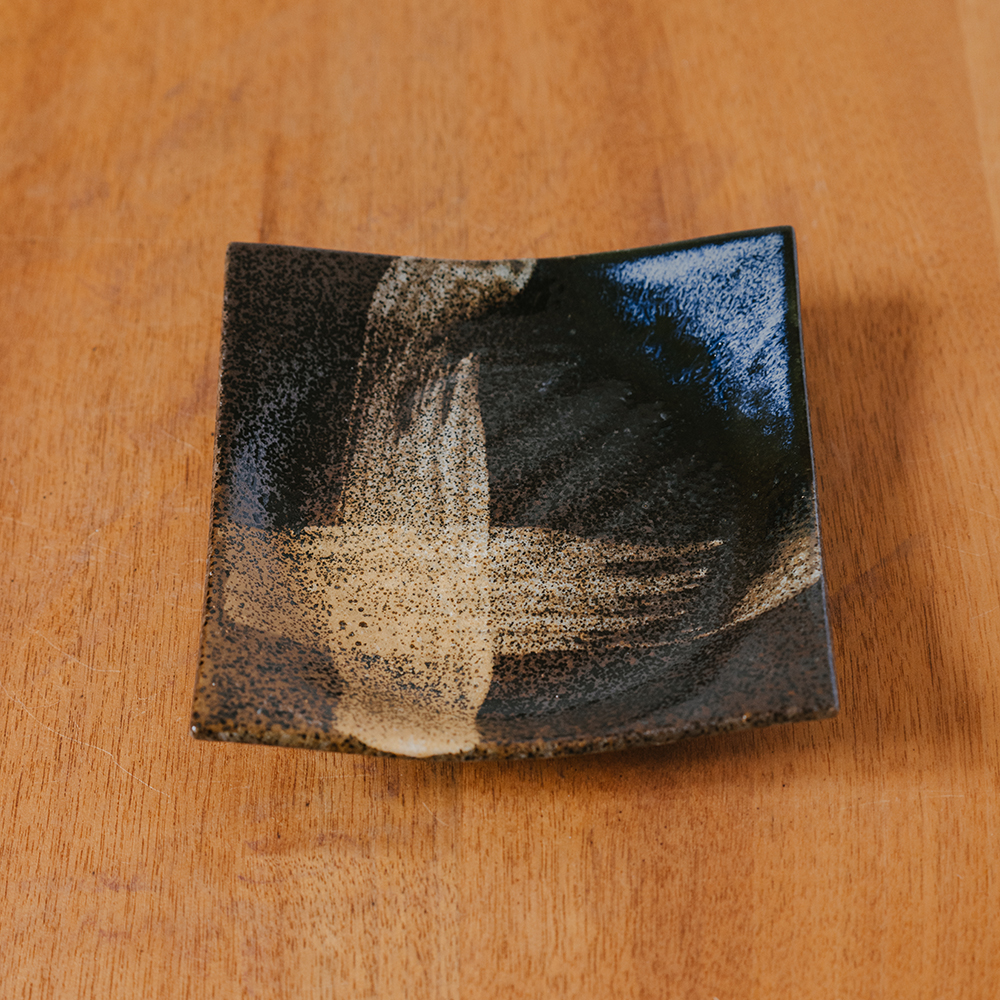 アウトレット食器（器市）の新錦 手引き正角4.5皿