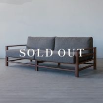 アウトレット家具のNirvana（ニルヴァーナ） 3Pソファ（ウォールナット材-オイル仕上げ）【送料込み】売り切れ