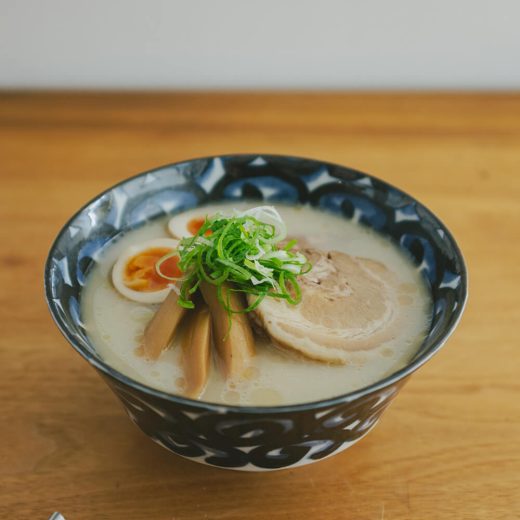 アウトレット食器（器市）の【WEB限定】染付ラーメン丼 渦