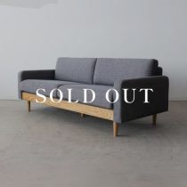 アウトレット家具の［現品SALE］3Pソファ フリート IC-GY（S） タモ無垢材 - オイル仕上げ 売り切れ