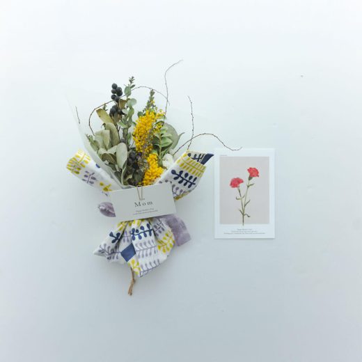 B｜［2025母の日限定］ポストカード付きハンカチブーケ-Botanical Yellow-