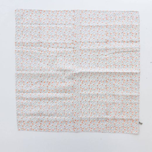 ［2025母の日限定］ポストカード付き ブローチとハンカチと白樺の一輪挿し -Orange Bloom-