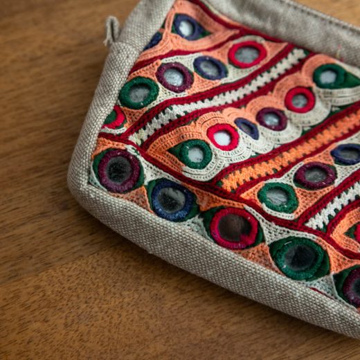 ヴィンテージ刺繍ポーチ L -Fantasia-