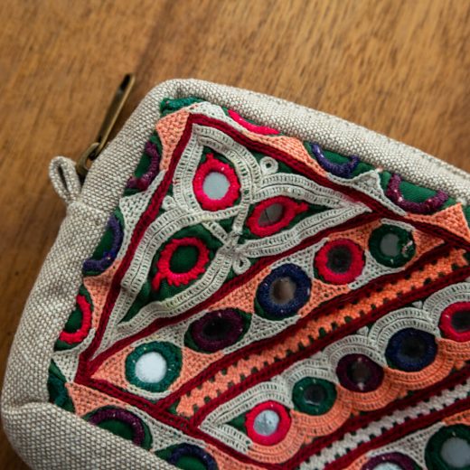 ヴィンテージ刺繍ポーチ L -Fantasia-