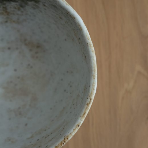雪志野 手捻り姫丼 -器市-