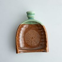 アウトレット食器（器市）の【WEB限定】ビン型おろし皿 (大) 茶