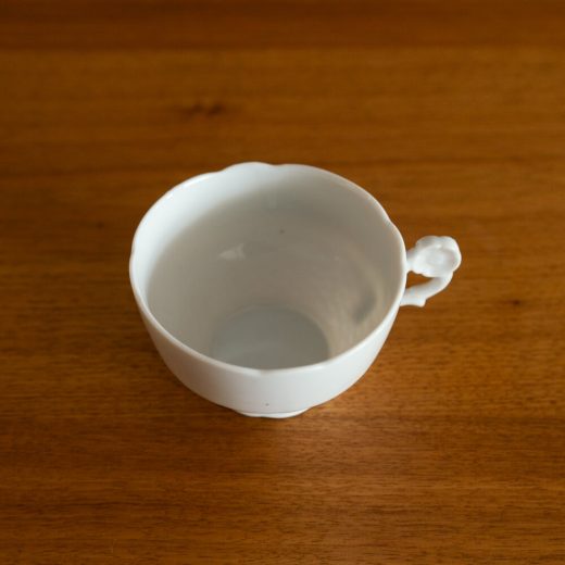 白磁フレア ティーカップ