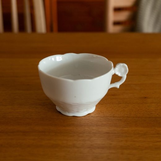 白磁フレア ティーカップ