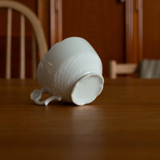 白磁フレア ティーカップ
