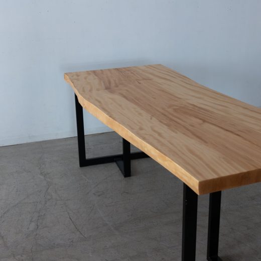 ［現品SALE］トチ一枚板 オイル仕上げ W1830×D760-680×H50
