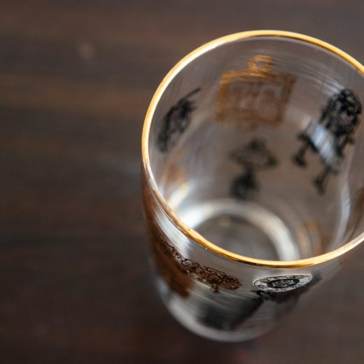 アンティークモチーフグラス