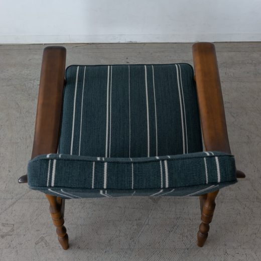 ［アップサイクル品］カリモク 1Pソファ 張地：Urd Stripe 37