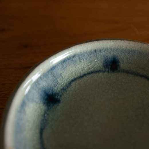 貫入ドット丸皿
