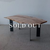 ［現品SALE］水目桜一枚板テーブル - オイル仕上げ アイアン脚 極上縮杢入り W1830×D910-1030×H720売り切れ