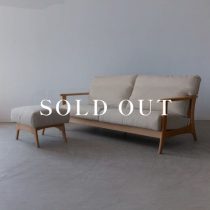 アウトレット家具の［現品SALE］2.5Pソファ Nestia オットマン付き - ブナ材 オイル仕上げ ナチュラルドットIV売り切れ