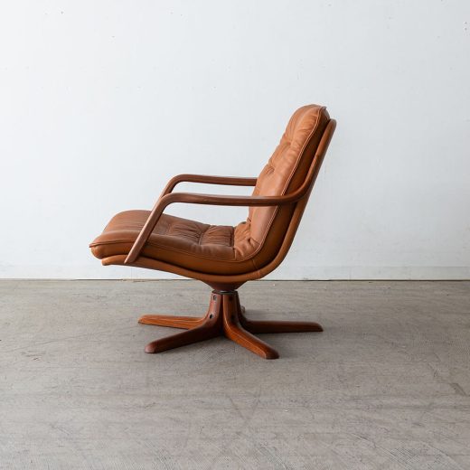 ［アップサイクル品］ BERG FURNITURE 1Pソファ 本革 A