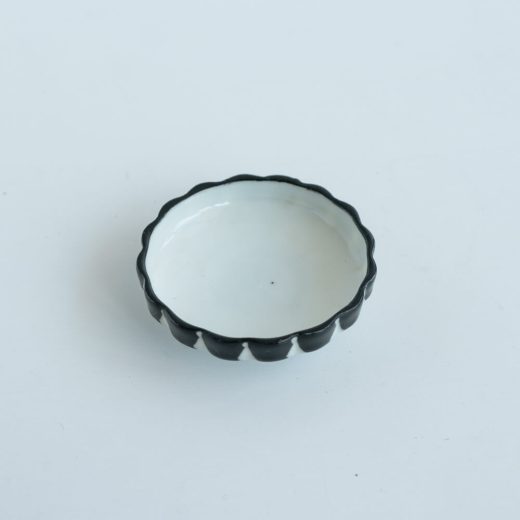 【WEB限定】黒釉山十草 菊型珍味 -器市-