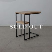 アウトレット家具の［数量限定］YLEVYYS サイドテーブル ナラ - オイル（引き出しなし／コンセント無し）※送料込み価格 売り切れ