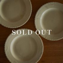 デッドストックのアイボリー レリーフプレート(大)売り切れ