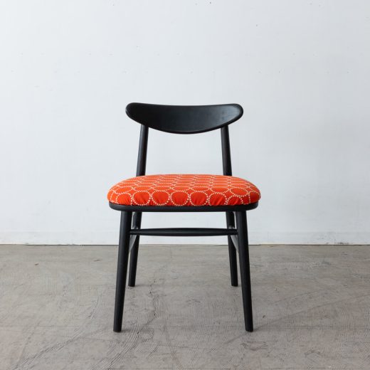 ［現品SALE］M.M.デスク（ W770 ナラ材 / BK色） + emi chair （ホワイトオーク材/ ウレタンBK色 張地：ミナペルホネン/オレンジ）