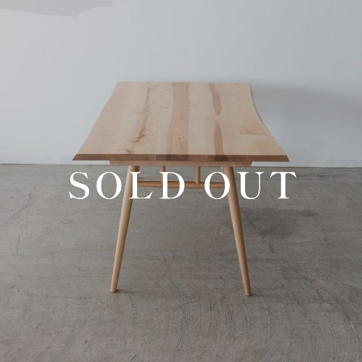 木と暮らしの制作所のONLY ミズメザクラ W1700 剥ぎテーブル売り切れ