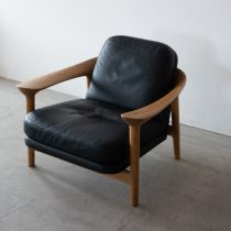 アウトレット家具の［現品SALE］BRIDGE ソファ 1S [NA] 座面:R2ブラック(革) ホワイトオーク無垢材 / オイル塗装