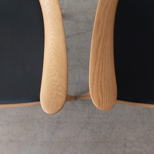 ［現品SALE］BRIDGE アームチェア（NA）座面：R2ブラック（革）