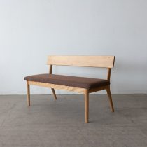 アウトレット家具の［新品廃盤特価 ］Cielo 背付きベンチ ホワイトオーク無垢材 / オイル仕上げ カバー付き