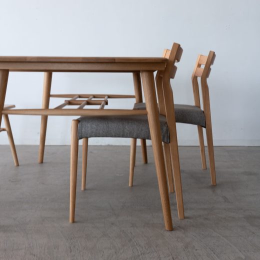 【展示品廃盤特価】Cielo ダイニング4点セット テーブル / エースチェアPVC BK×2 / ベンチ（ホワイトオーク無垢材 オイル仕上げ）
