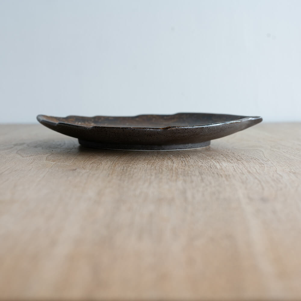 【WEB限定】葉型皿 (大) アメ釉 -器市-