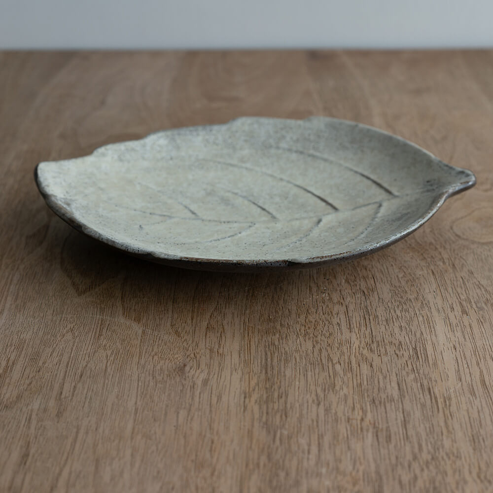 【WEB限定】葉型皿 (大) 白釉 -器市-