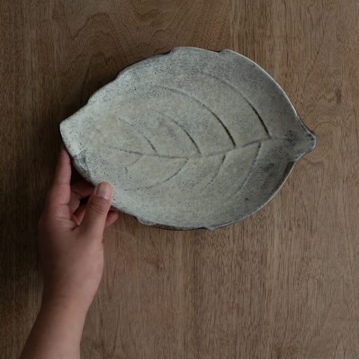 【WEB限定】葉型皿 (大) 白釉 -器市-