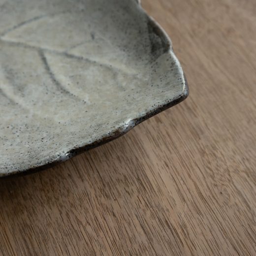 【WEB限定】葉型皿 (大) 白釉 -器市-