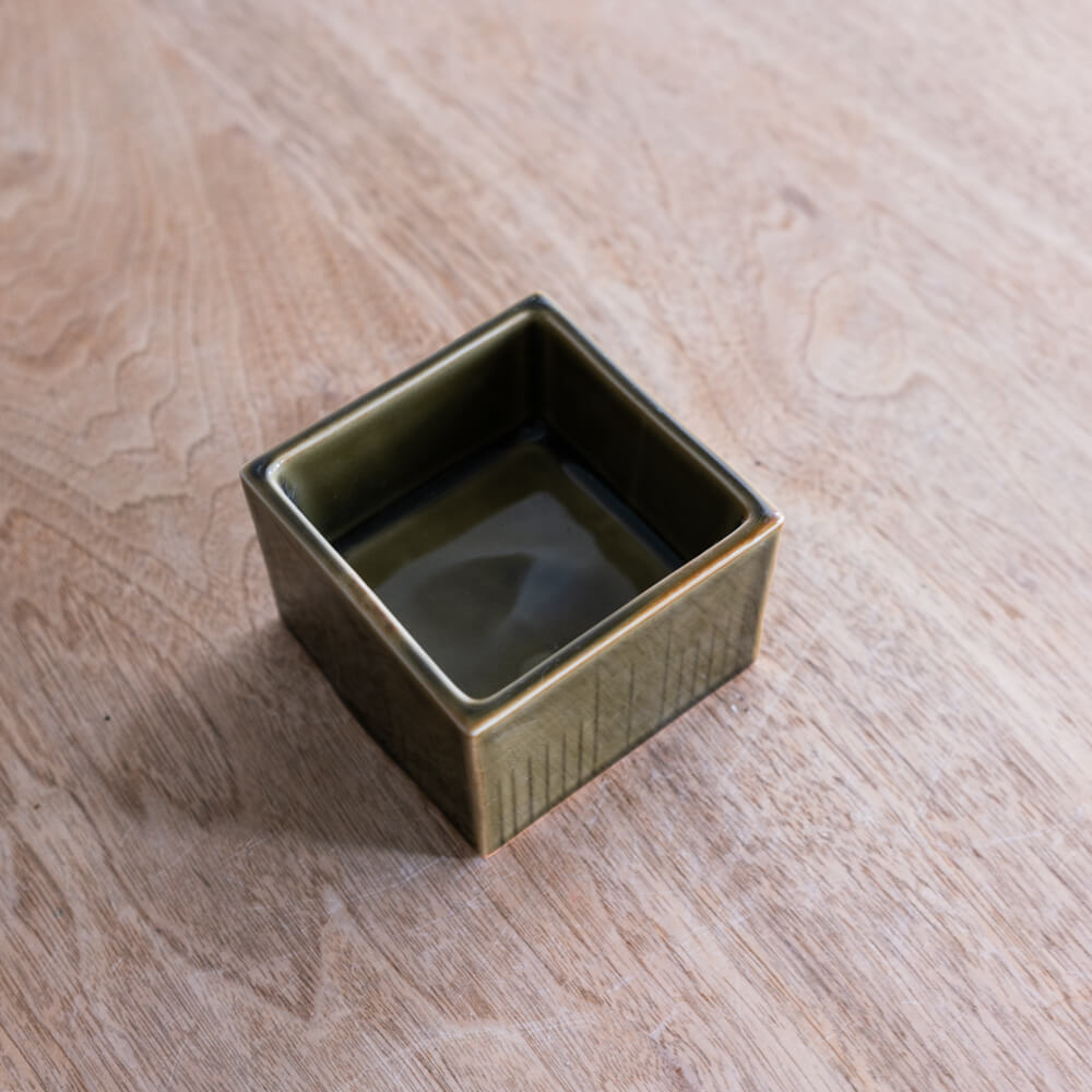 【WEB限定】織部正角切立4寸鉢 -器市-