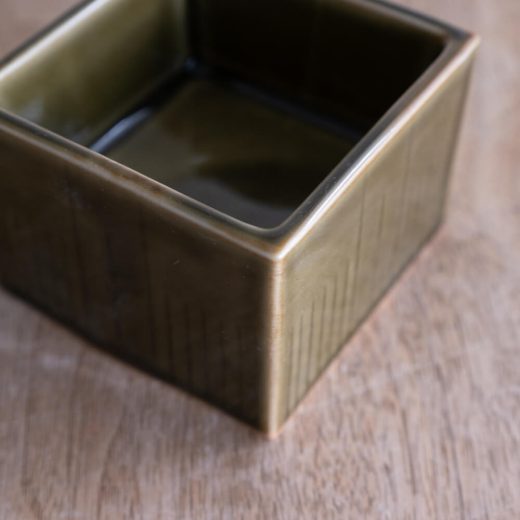 【WEB限定】織部正角切立4寸鉢 -器市-