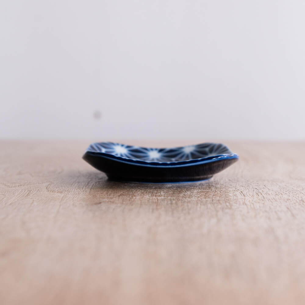 【WEB限定】瑠璃小紋 四角3.5皿 (麻の葉) -器市-