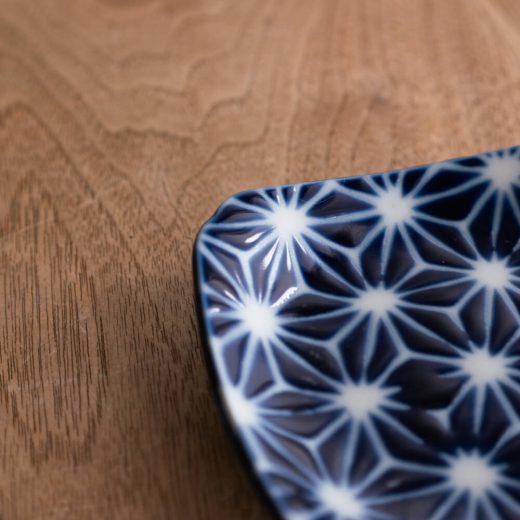 【WEB限定】瑠璃小紋 四角3.5皿 (麻の葉) -器市-