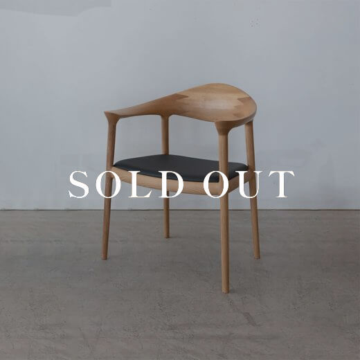 アウトレット家具の［現品SALE］BRIDGE アームチェア（NA）座面：R2ブラック（革）売り切れ