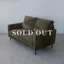 アウトレット家具の［現品SALE］試作品 ソファ オルタナ（シリアル） 150 布ウネ カーキ 売り切れ