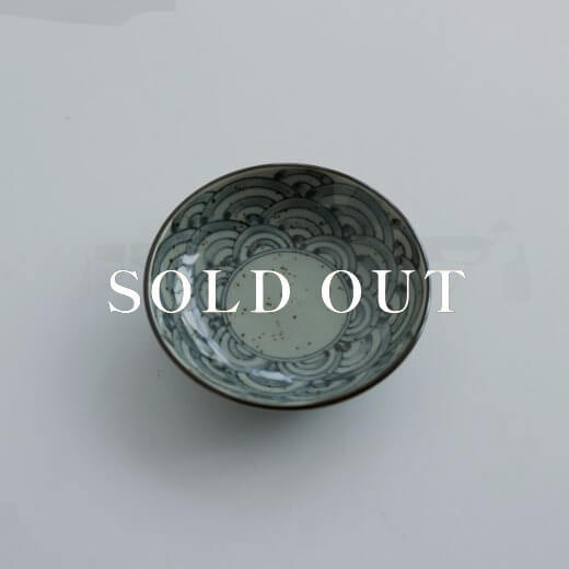 アウトレット食器（器市）の染付3.3豆皿 青海波 売り切れ