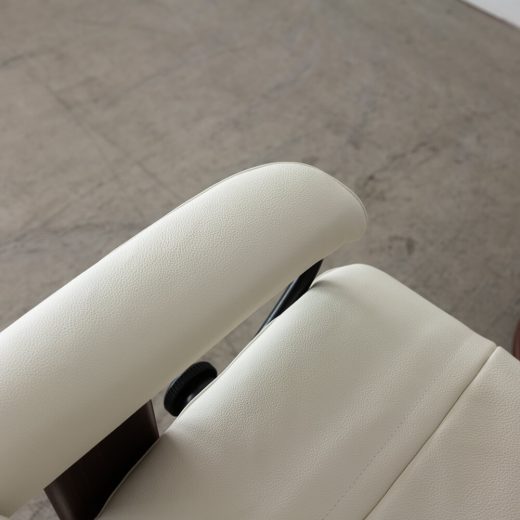 ［アップサイクル品］エコーネス ストレスレスソファ ウイングM オットマン付き 革張り替え済み（牛本革 クロムなめし）