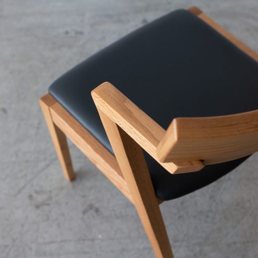 ［現品SALE］エボル Hチェア（NA） レッドオーク材 / ウレタン