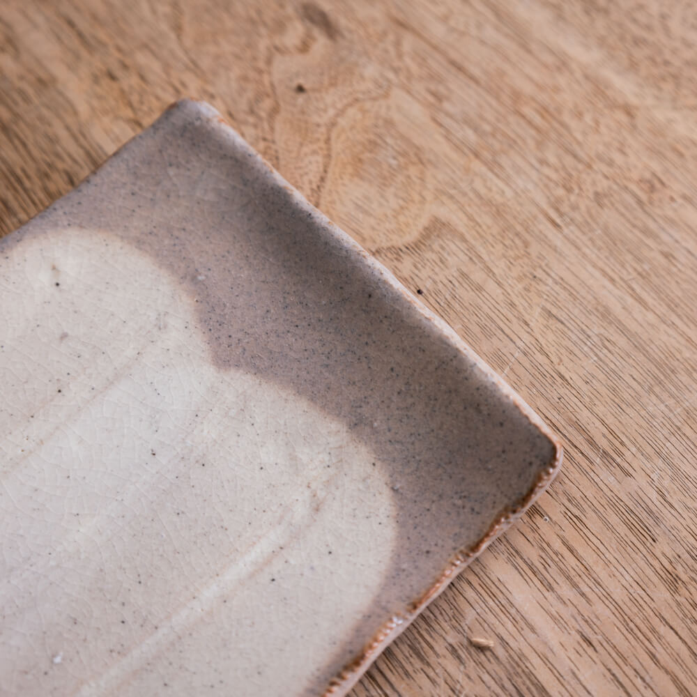 【WEB限定】手造 土物焼物皿 塗分BE -器市-