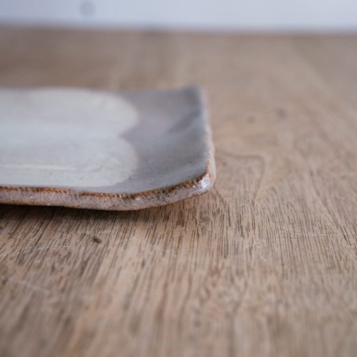 【WEB限定】手造 土物焼物皿 塗分BE -器市-