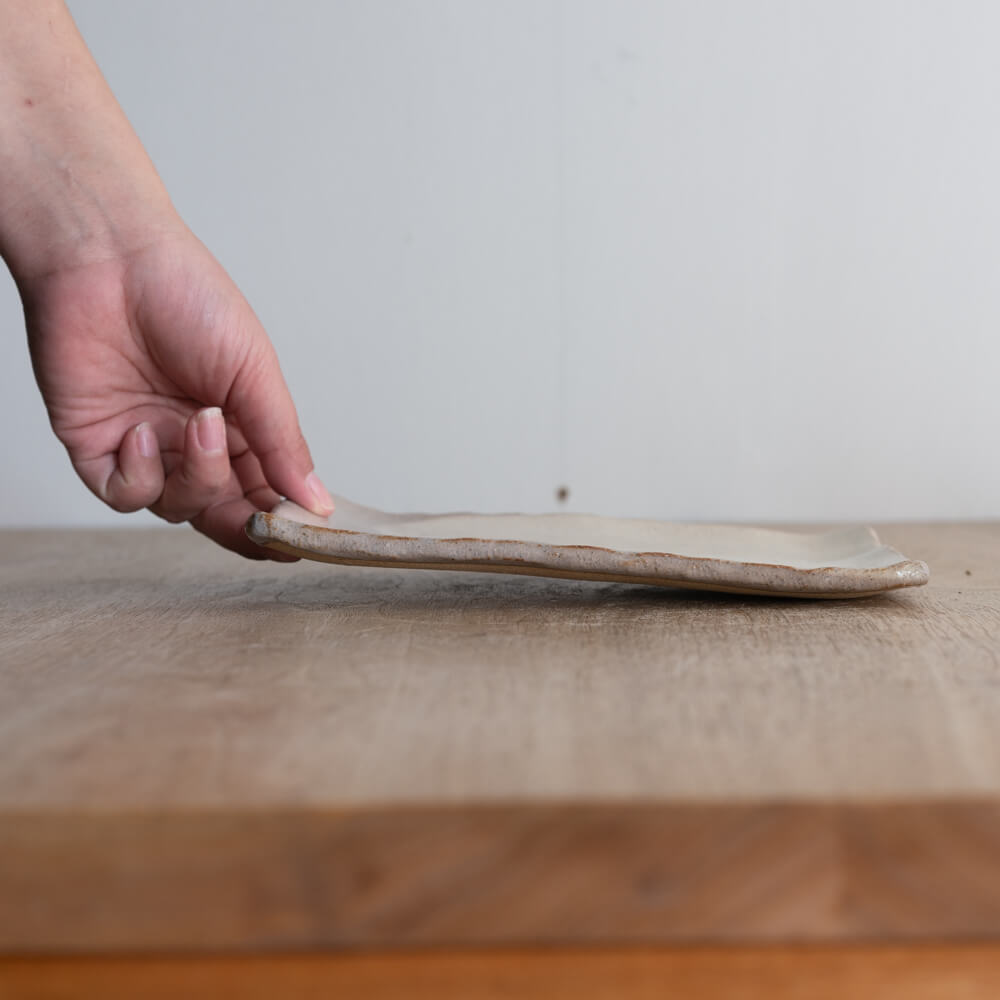 【WEB限定】手造 土物焼物皿 塗分BE -器市-