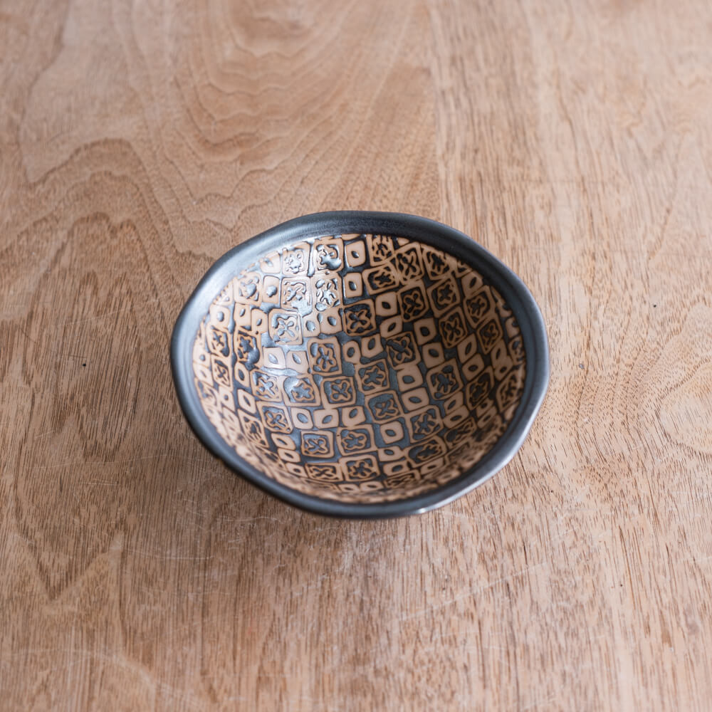 【WEB限定】花カノコ 黒 三つ足38鉢 -器市-